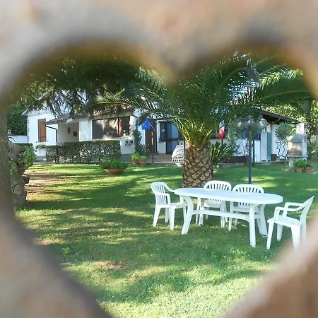 לינה וארוחת בוקר La Quercia 3*